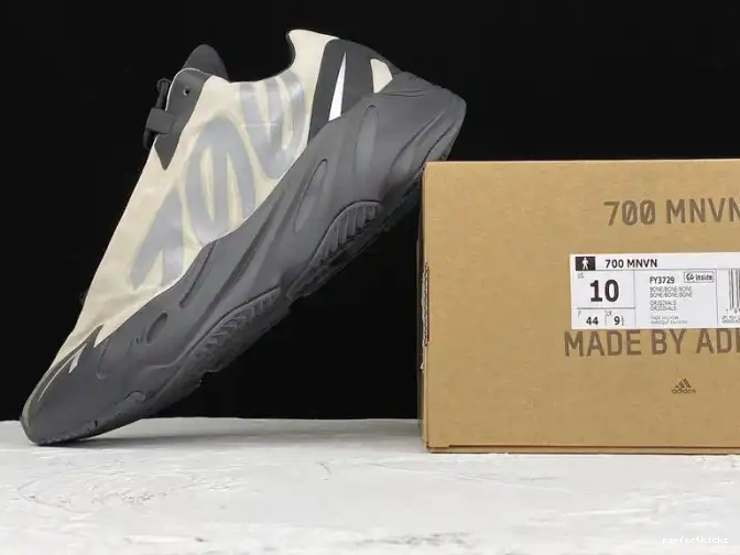 Adidas 700 Bone Yeezy FY3729 Boost MNVN 0528